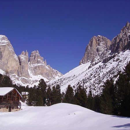 Rifugio Gardeccia Hutte Otel Pozza di Fassa Dış mekan fotoğraf
