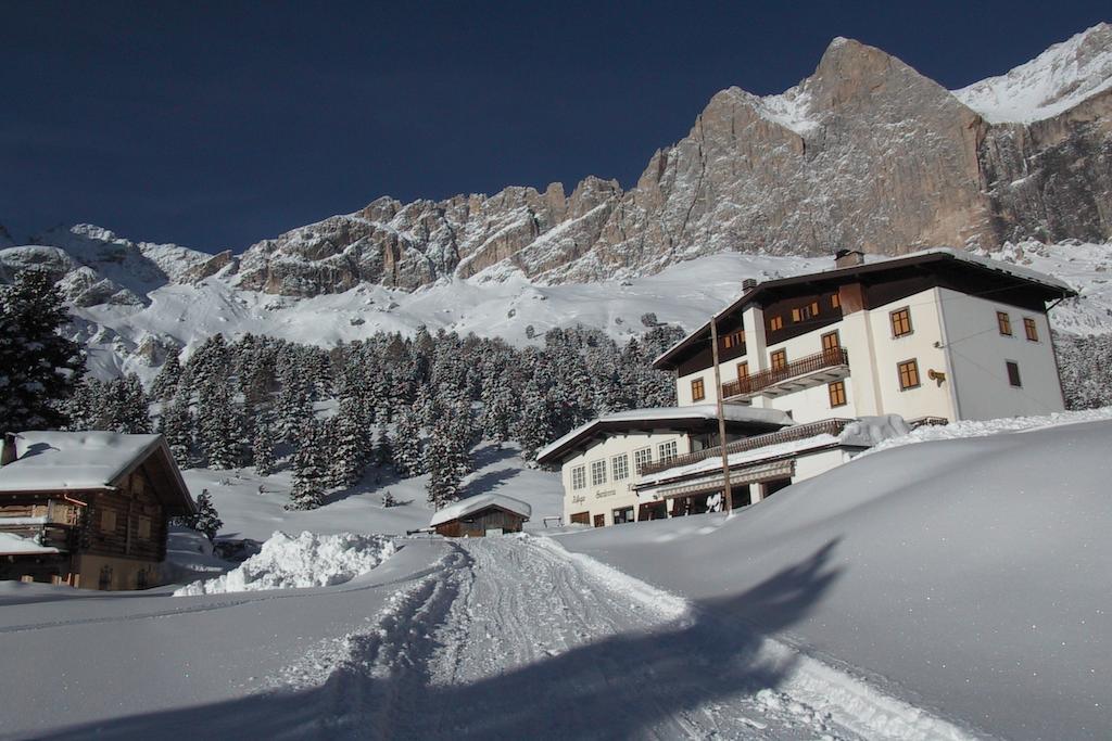 Rifugio Gardeccia Hutte Otel Pozza di Fassa Dış mekan fotoğraf